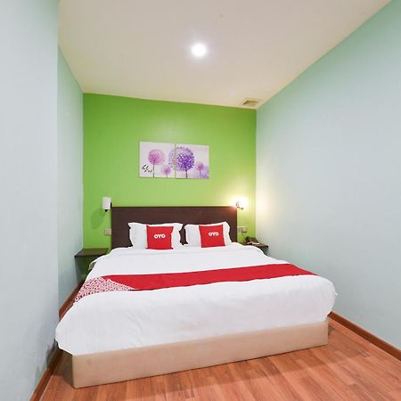 Hotel O G Home Hotel, Kota Bharu, Kelantan. Екстериор снимка
