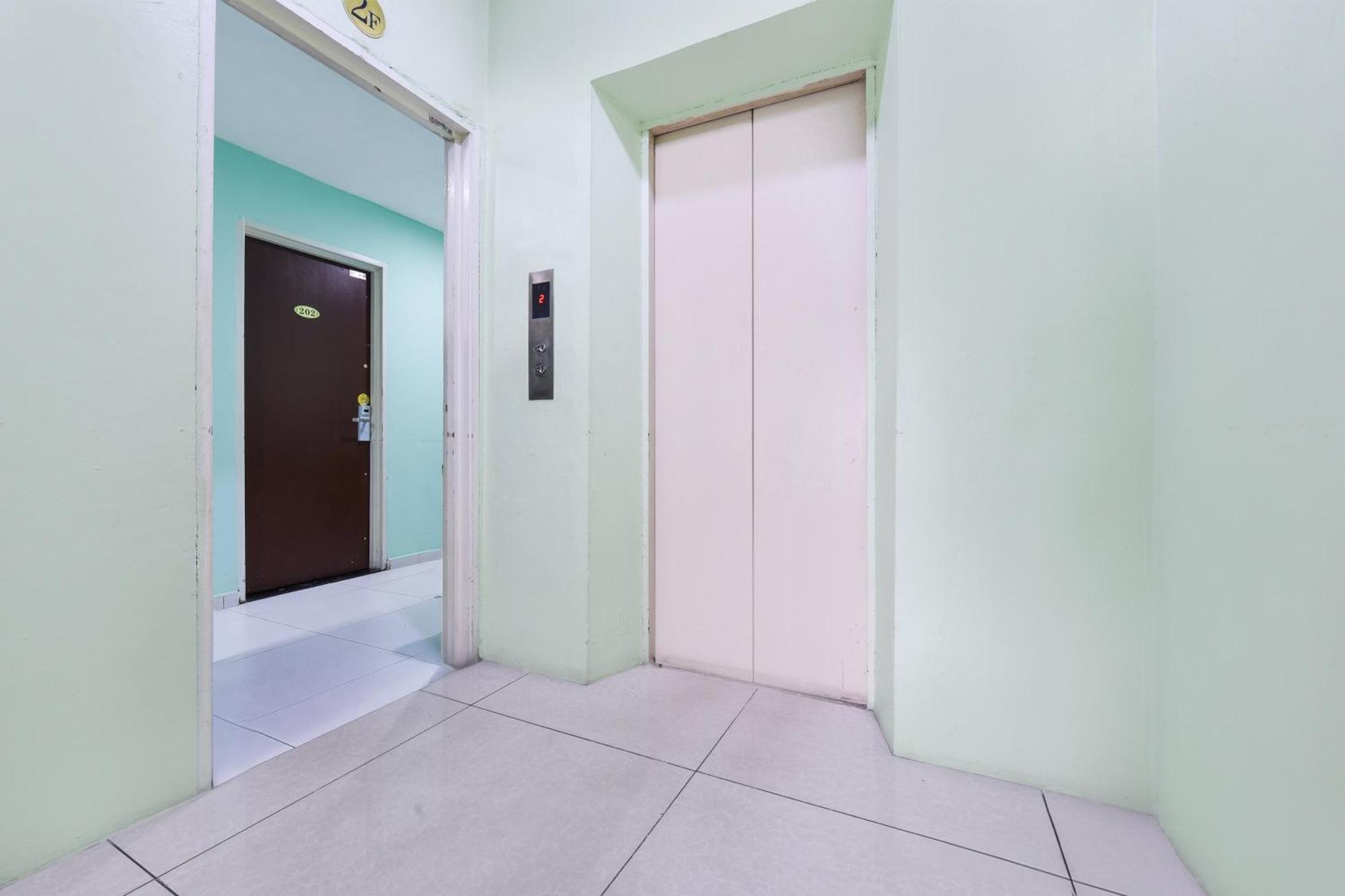 Hotel O G Home Hotel, Kota Bharu, Kelantan. Екстериор снимка